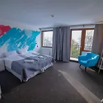 Krokus Hotel *