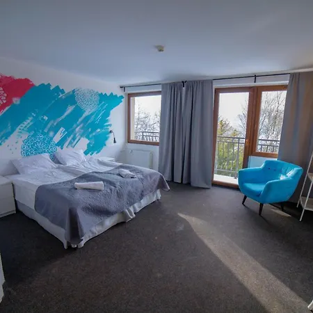 Krokus Hotel *
